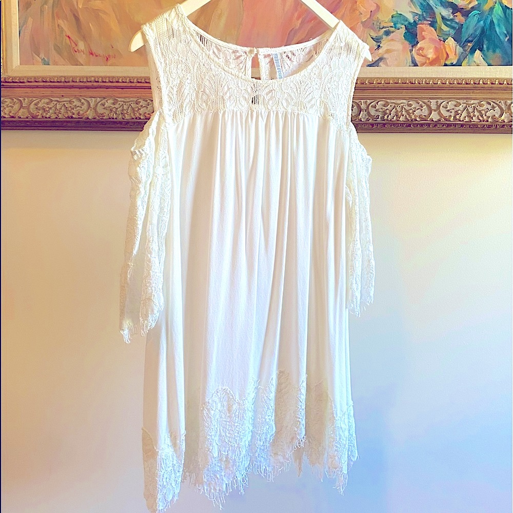 White Lace Mini Dress Monoreno size Small